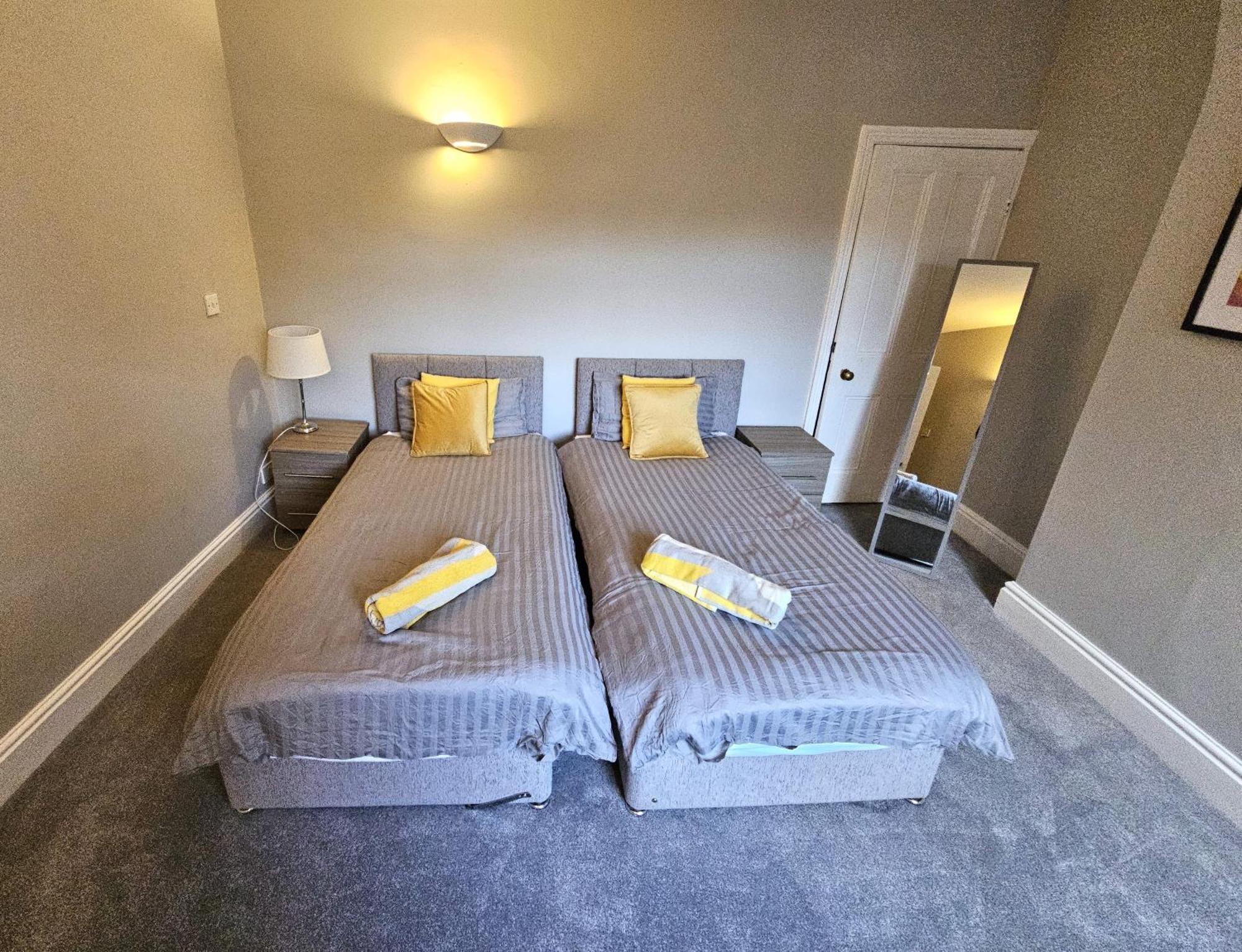 Knighton Villa Leicester Buitenkant foto